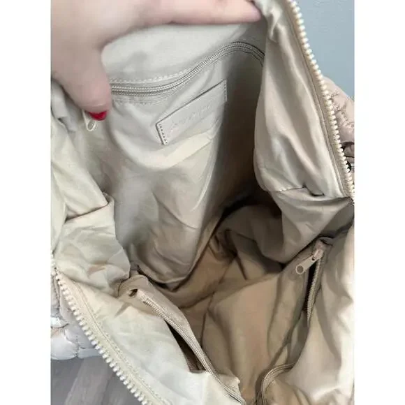 NWOT Free People Movement Quilted Carryall Bag Off White - Picture 6 of 8